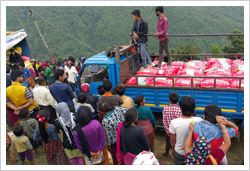 네팔 지진구호 5